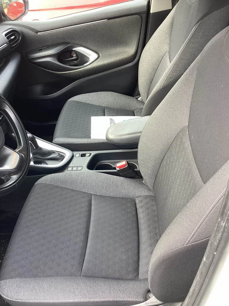 Toyota Yaris 1.5 Hybrid, снимка 10 - Автомобили и джипове - 54502331