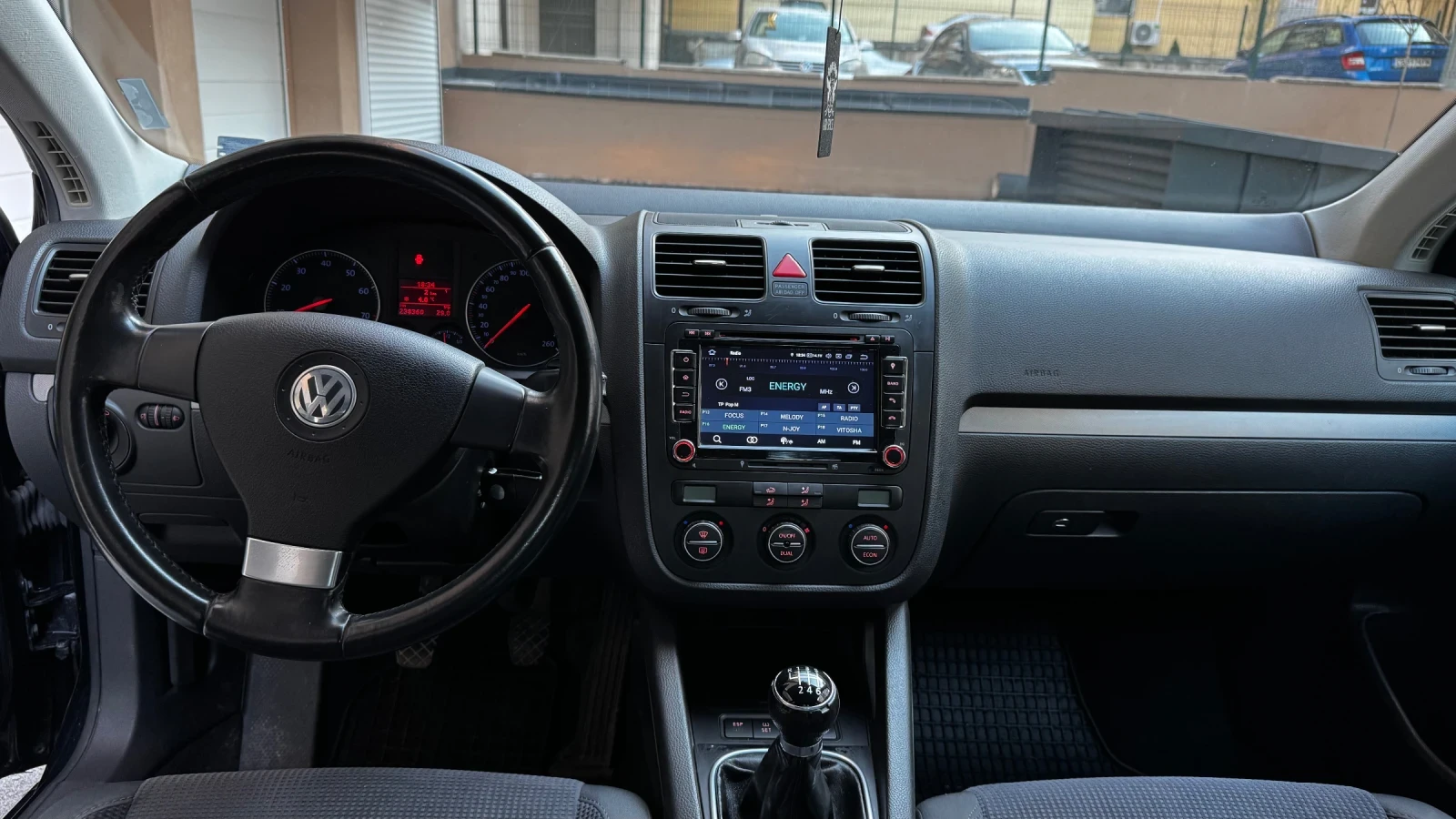 VW Jetta 2.0 FSI - изображение 9