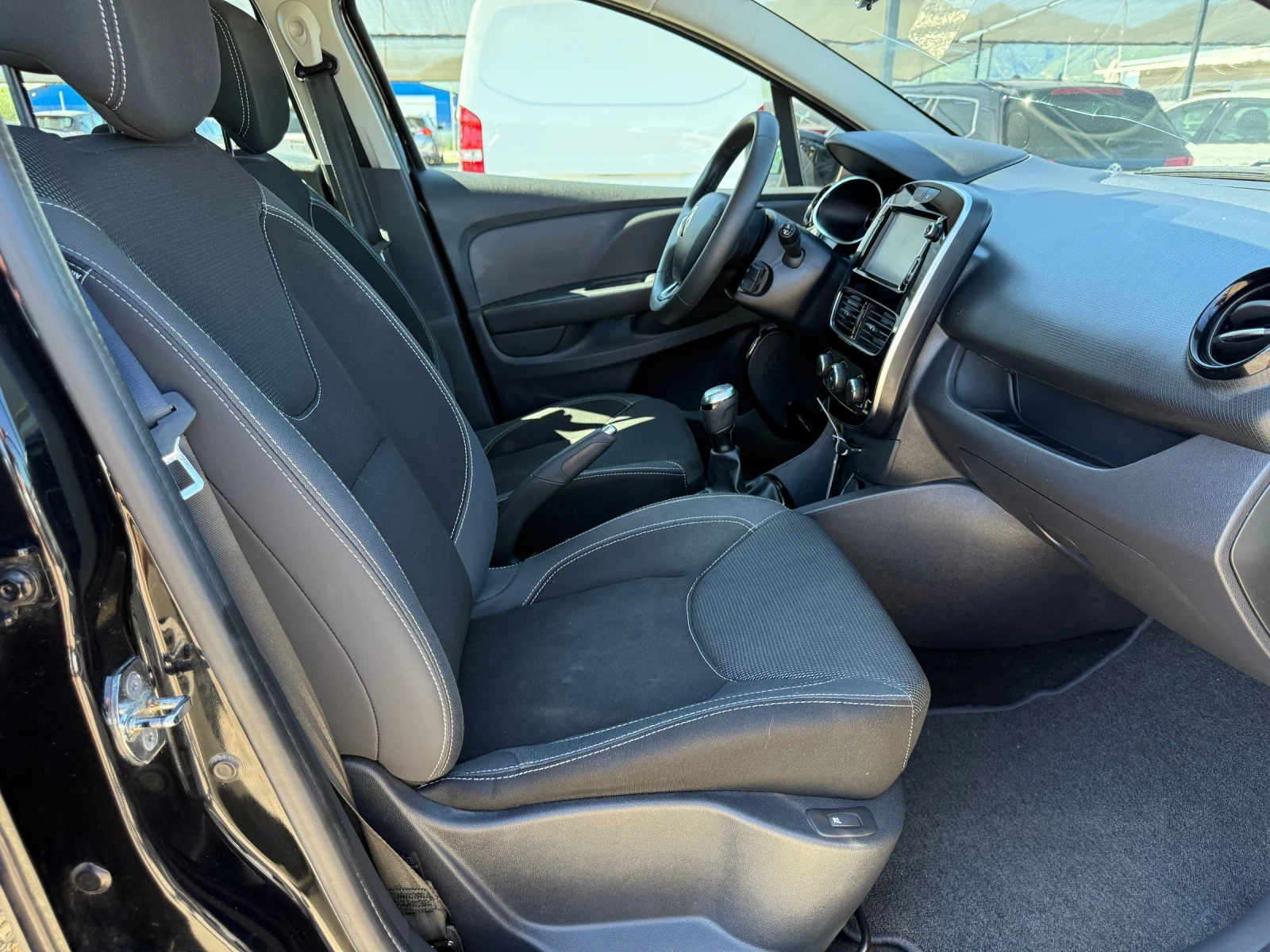 Renault Clio 1.5d/90hp/NAVI/EVRO6/ - изображение 10