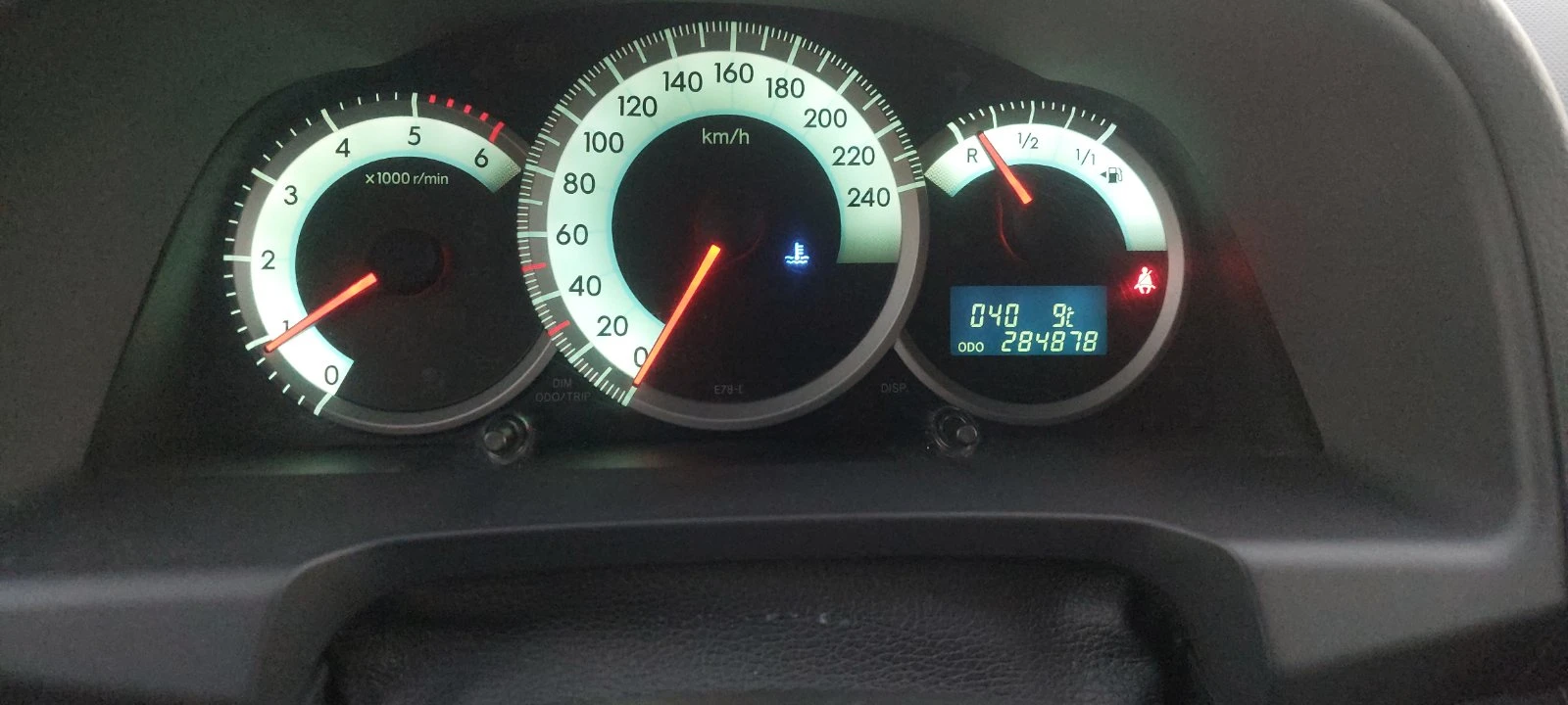 Toyota Corolla verso 2.2 d4d | Mobile.bg � ����������� 14