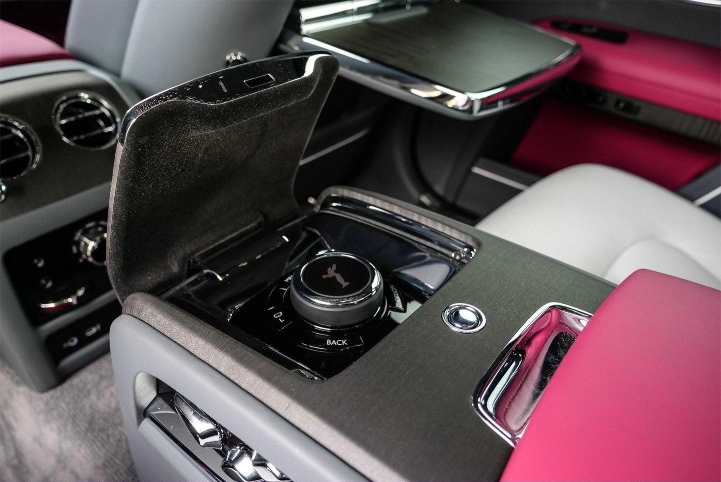 Rolls-Royce Ghost SERIES II/FACELIFT/BESPOKE/4SEATS/TV/SHOOTING STAR | Mobile.bg � ����������� 15