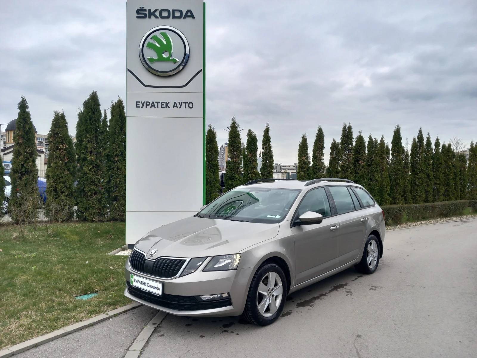 Skoda Octavia 1.6TDI /6MT | Auto.bg — изображение 1