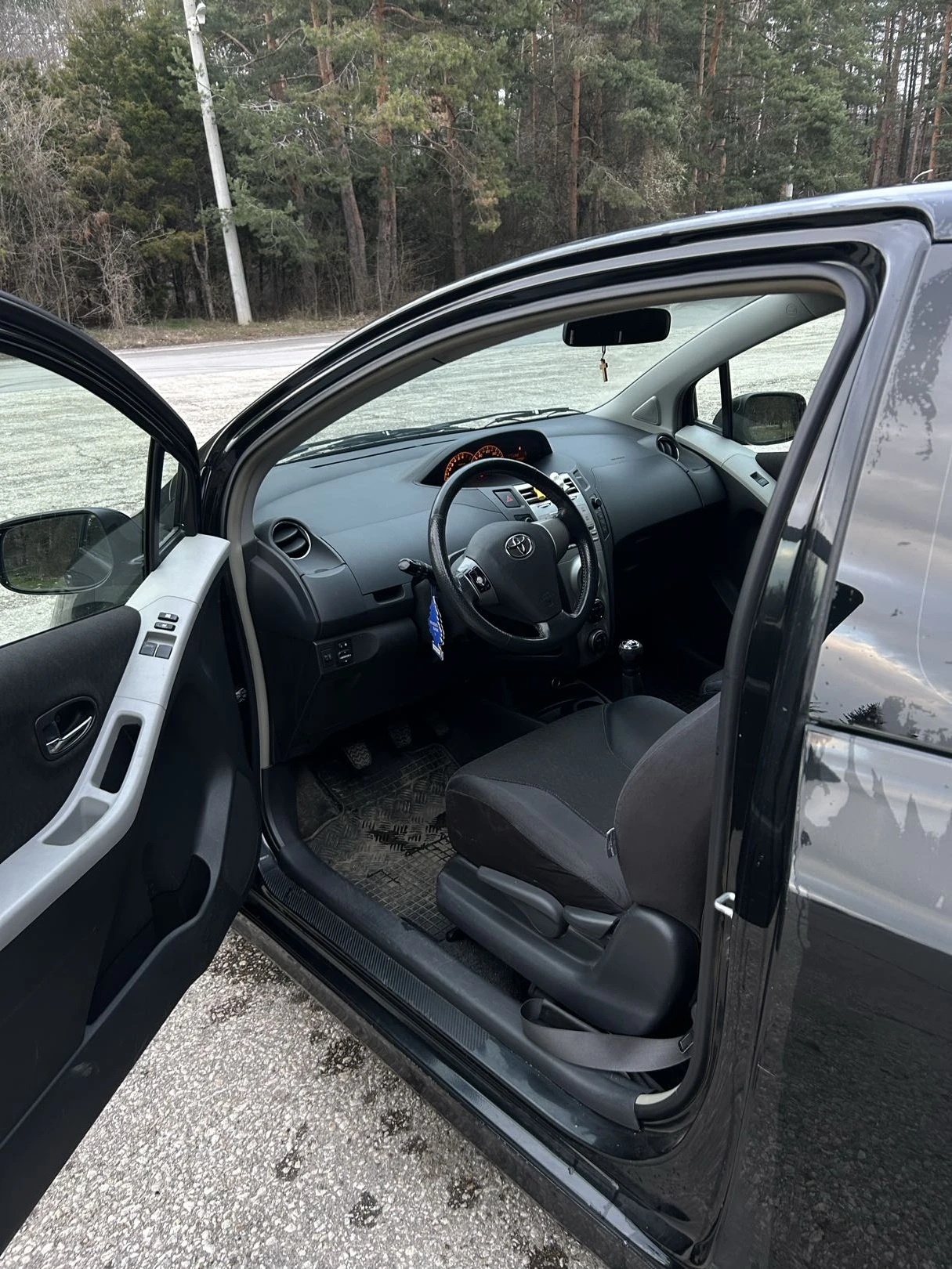 Toyota Yaris 1.8 Ts, снимка 8 - Автомобили и джипове - 53986662