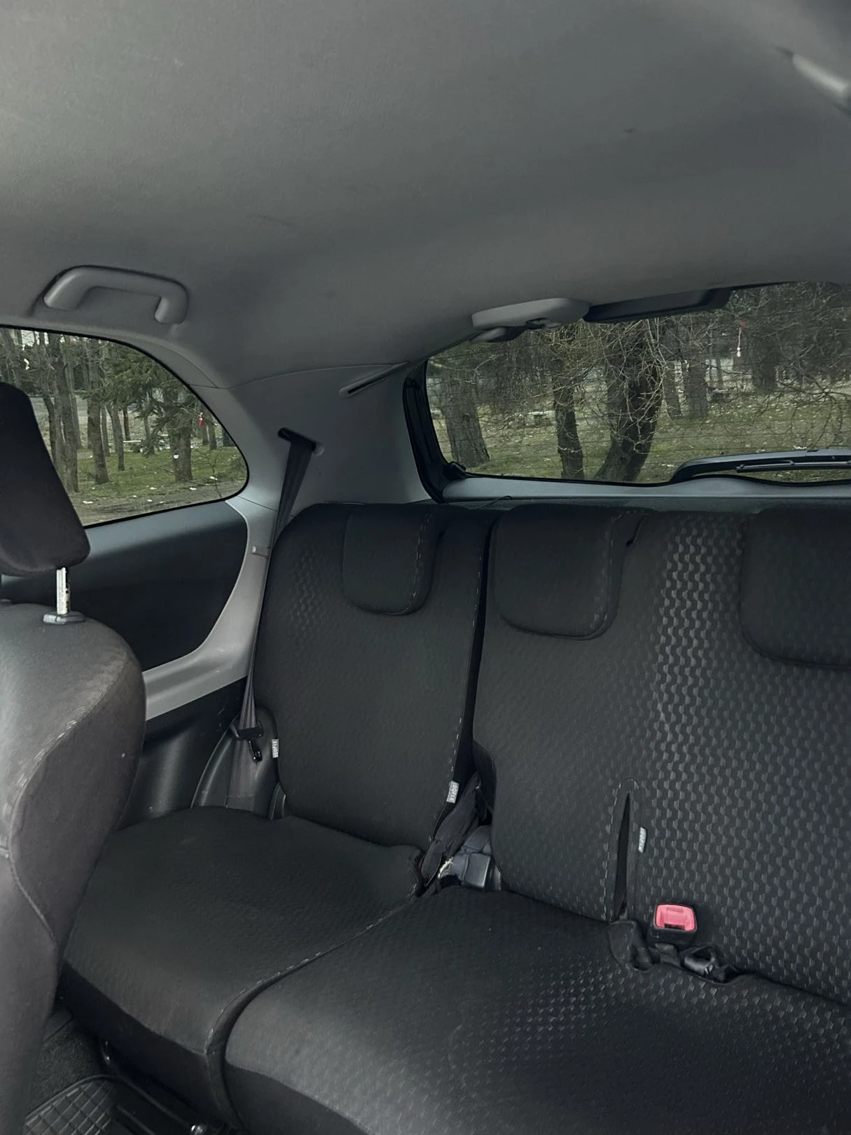 Toyota Yaris 1.8 Ts, снимка 12 - Автомобили и джипове - 53986662