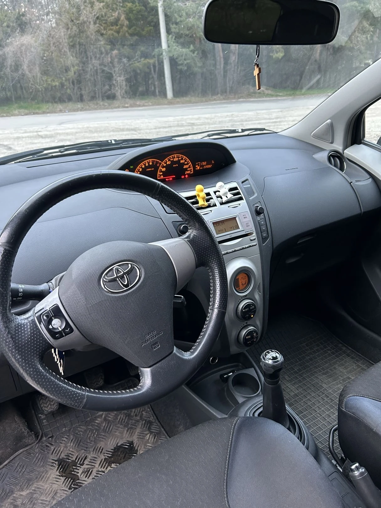 Toyota Yaris 1.8 Ts, снимка 10 - Автомобили и джипове - 53986662
