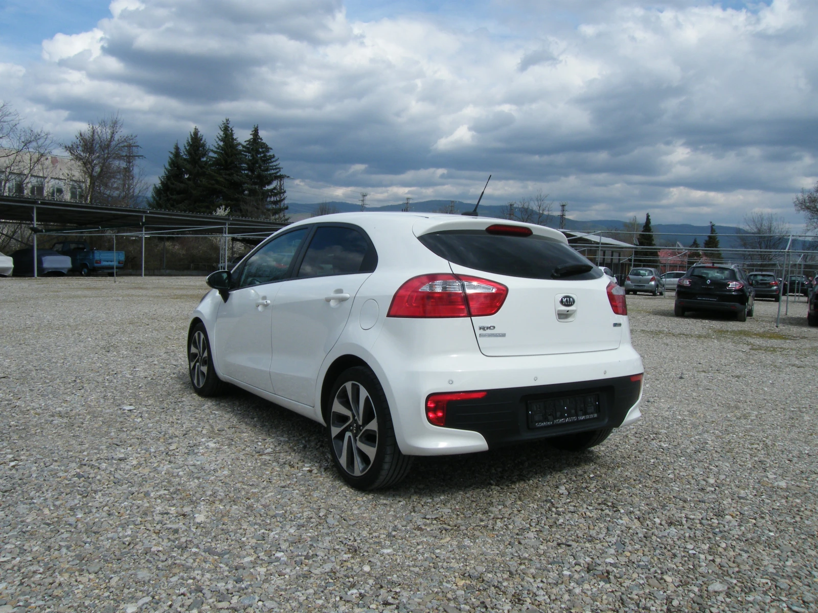 Kia Rio 1.4CRDI NAVI EURO 6B, снимка 5 - Автомобили и джипове - 53998449