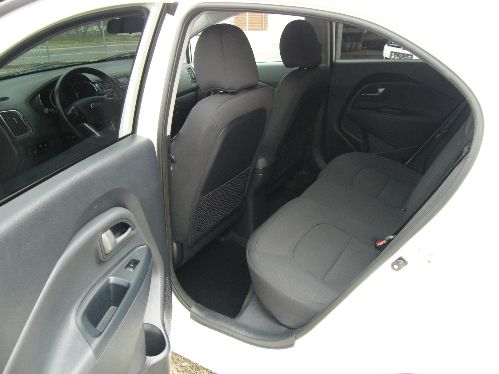 Kia Rio 1.4CRDI NAVI EURO 6B, снимка 12 - Автомобили и джипове - 53998449