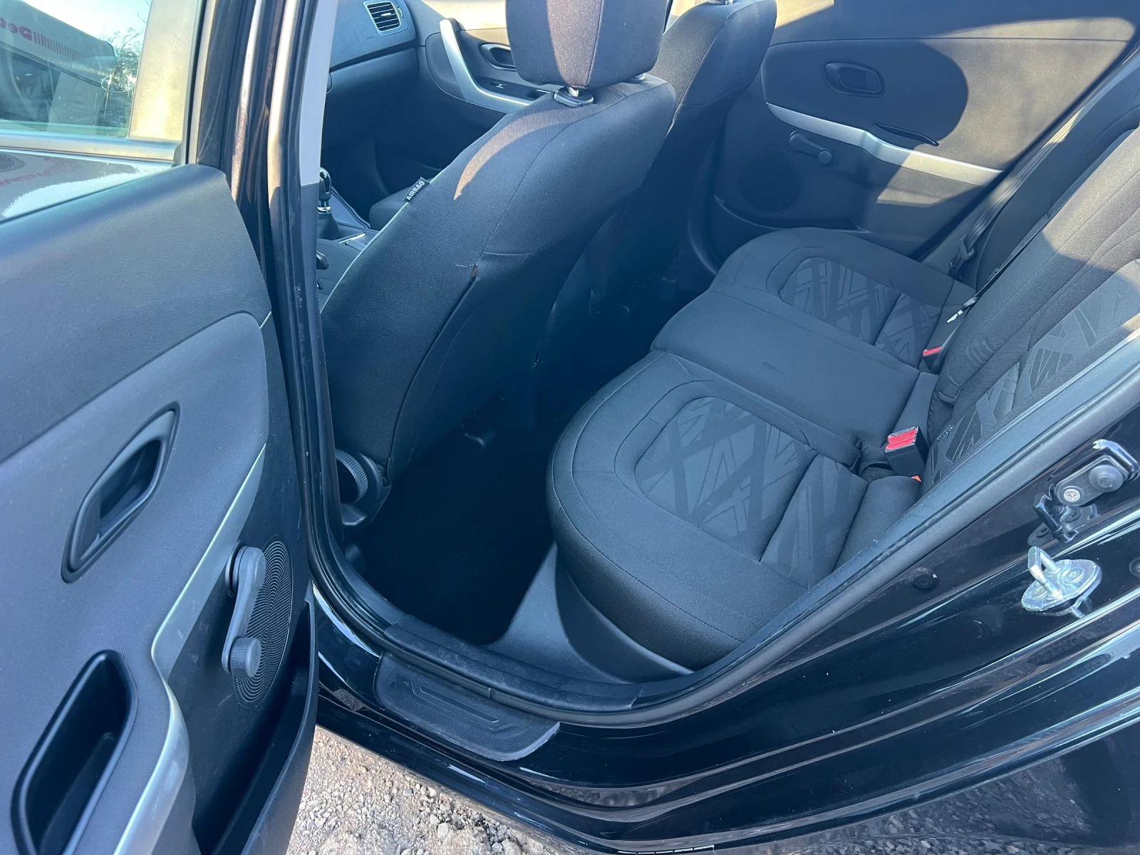 Kia Ceed 1.4Crdi Euro/5/a, снимка 11 - Автомобили и джипове - 54261438