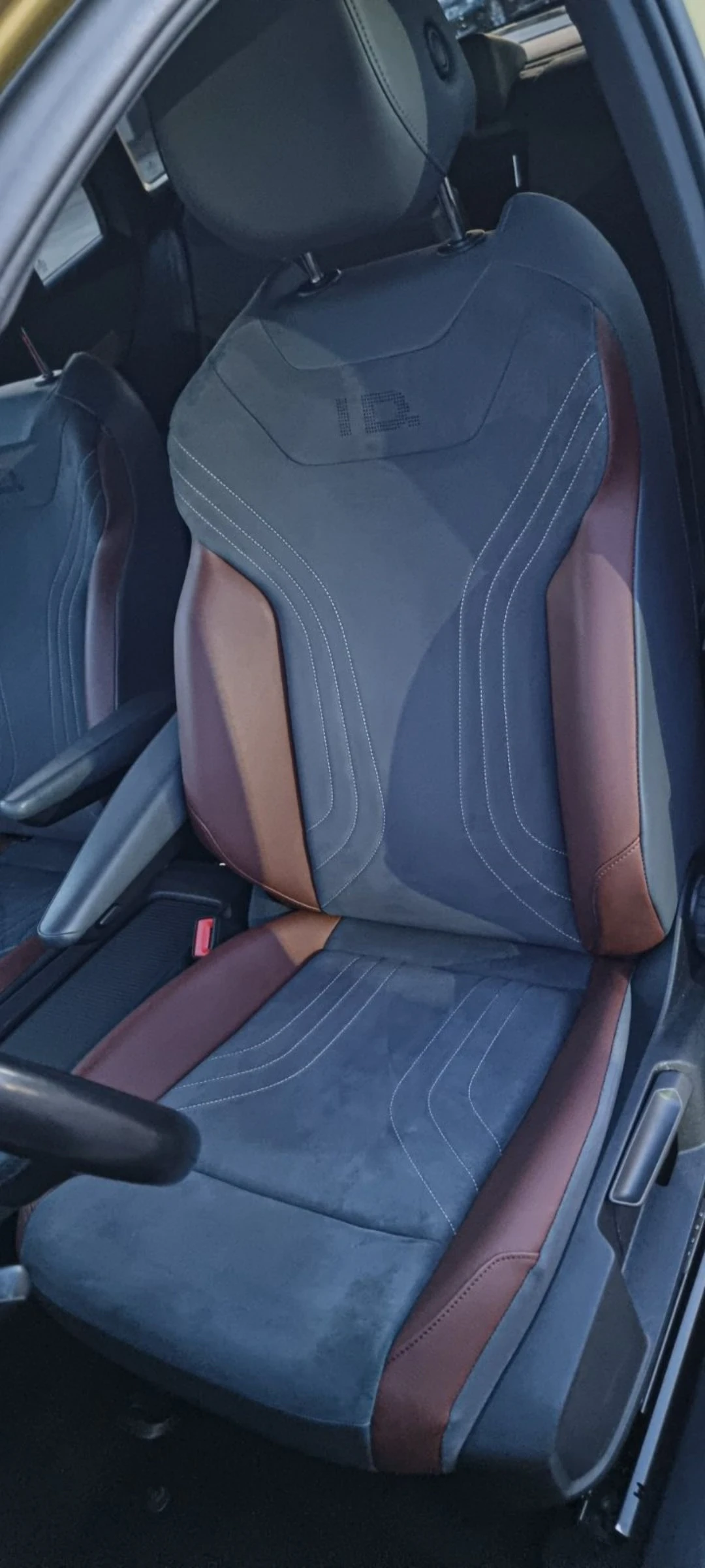 VW ID.4 FIRST PRO, снимка 16 - Автомобили и джипове - 54286086