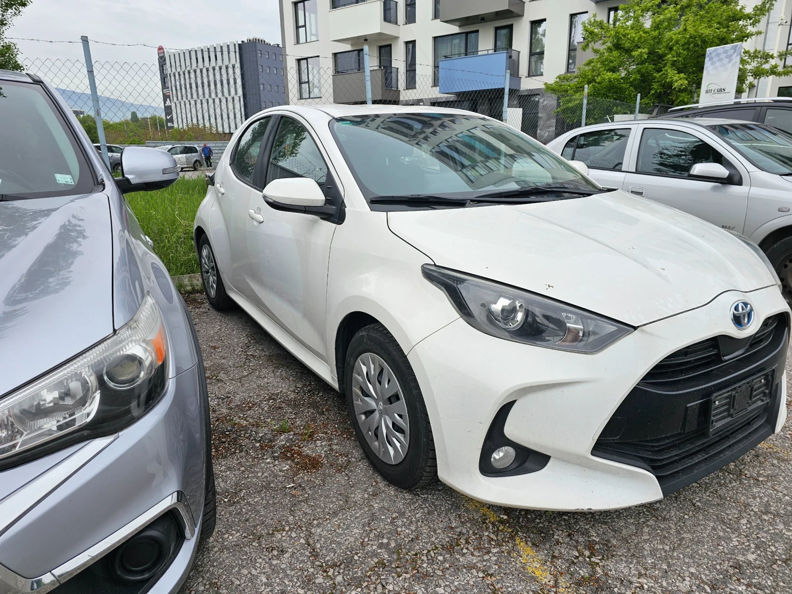 Toyota Yaris 1.5 Hybrid, снимка 6 - Автомобили и джипове - 54502331