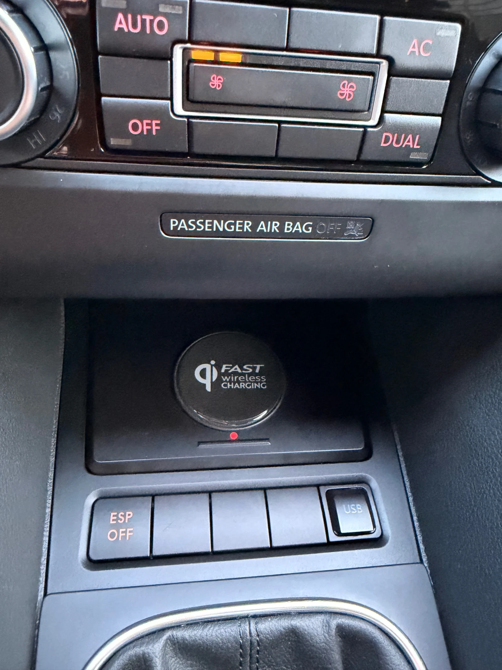 VW Golf 2.0 TDI 140 к.с * 4-Motion* , снимка 13 - Автомобили и джипове - 54647172
