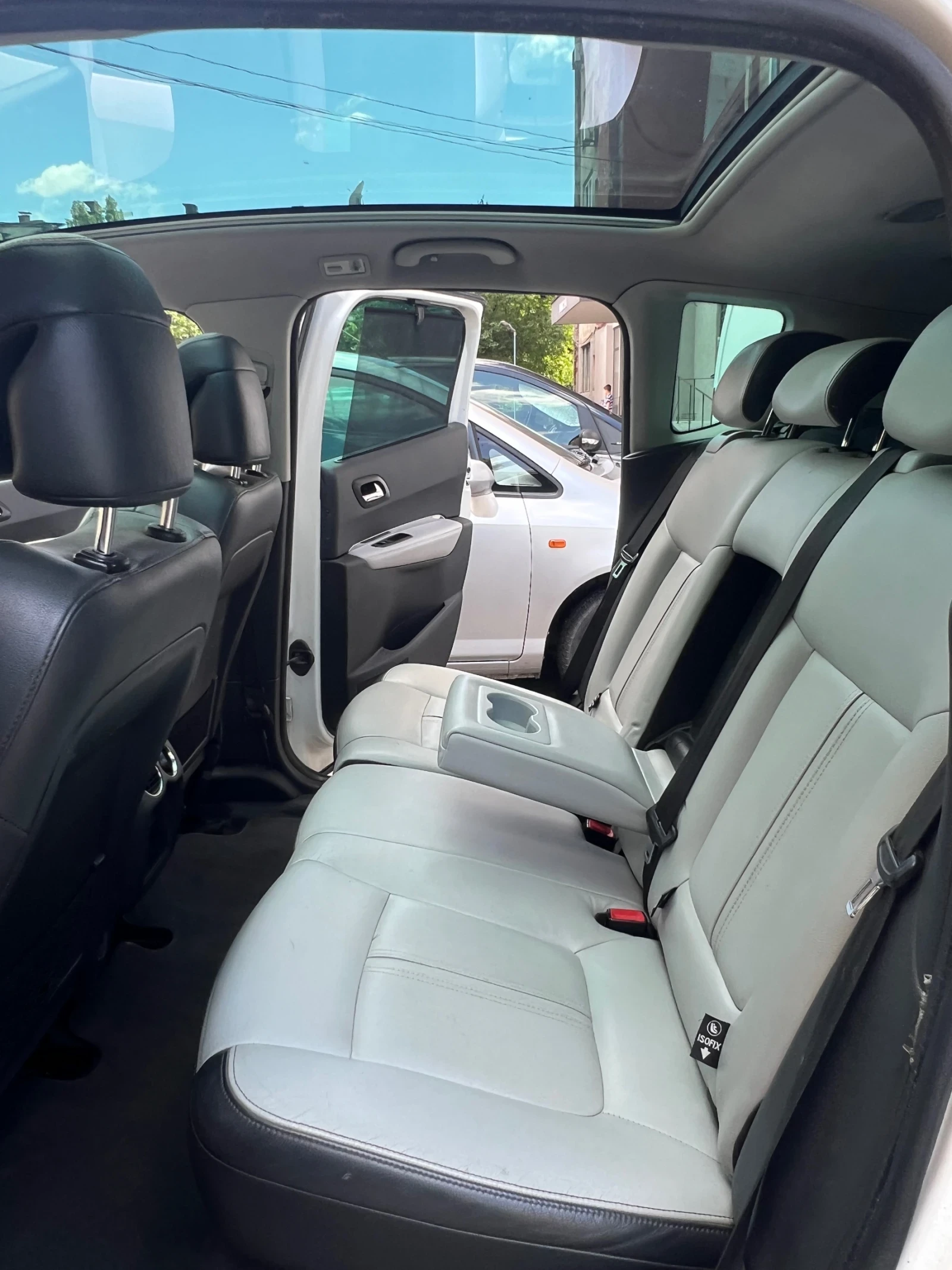 Peugeot 3008 2.0 HDi HYbrid4, снимка 10 - Автомобили и джипове - 54667619