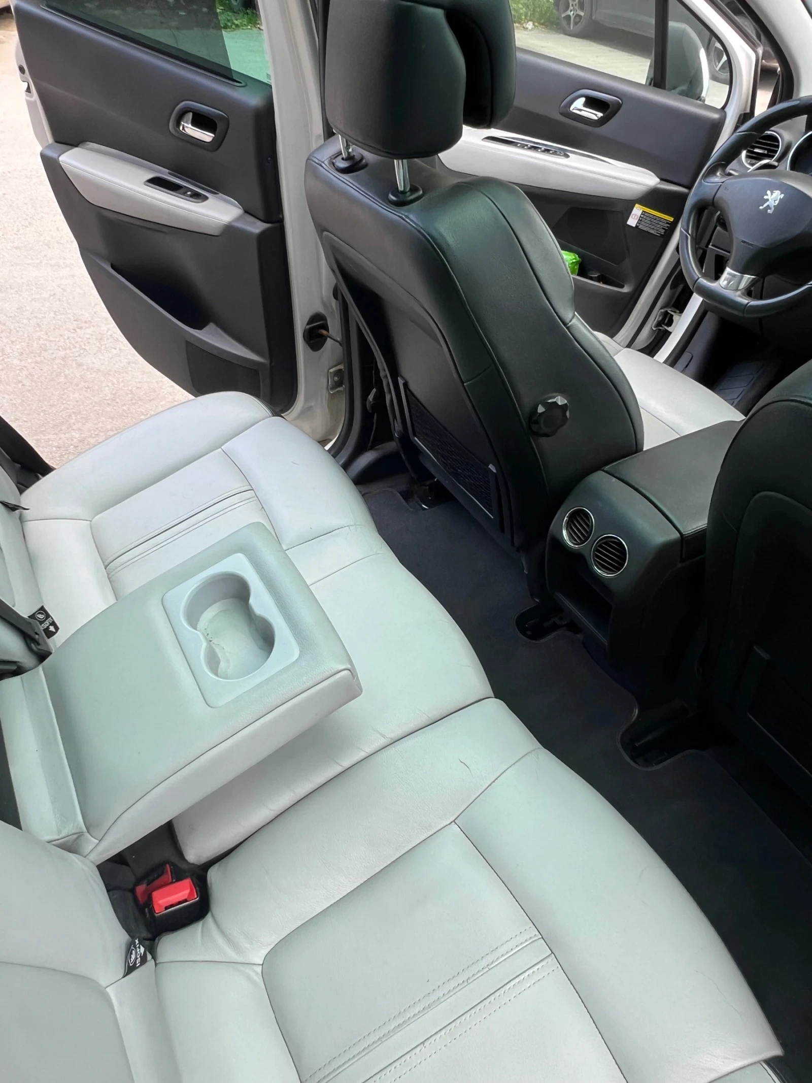 Peugeot 3008 2.0 HDi HYbrid4, снимка 11 - Автомобили и джипове - 54667619