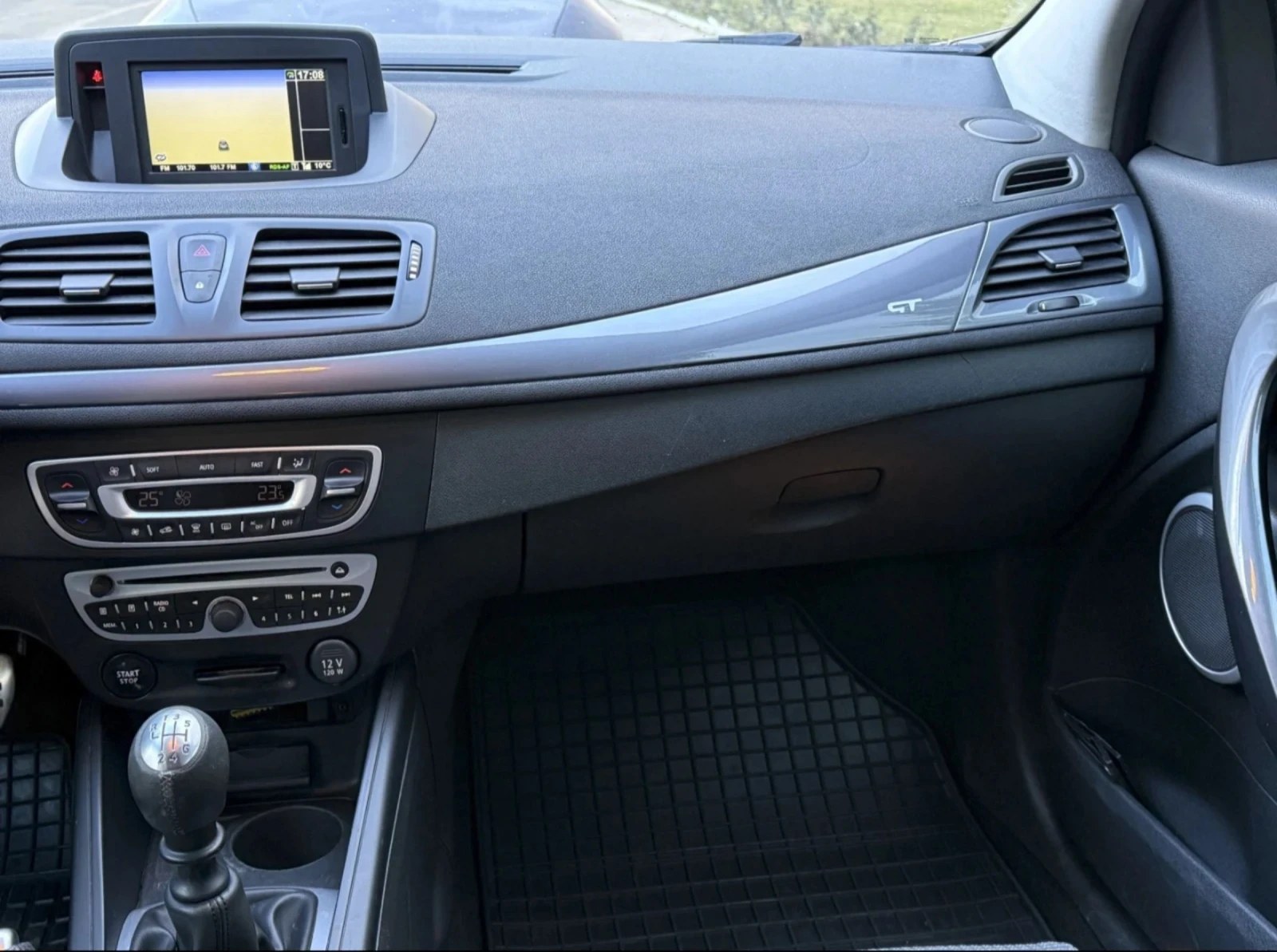 Renault Megane, снимка 10 - Автомобили и джипове - 54720275