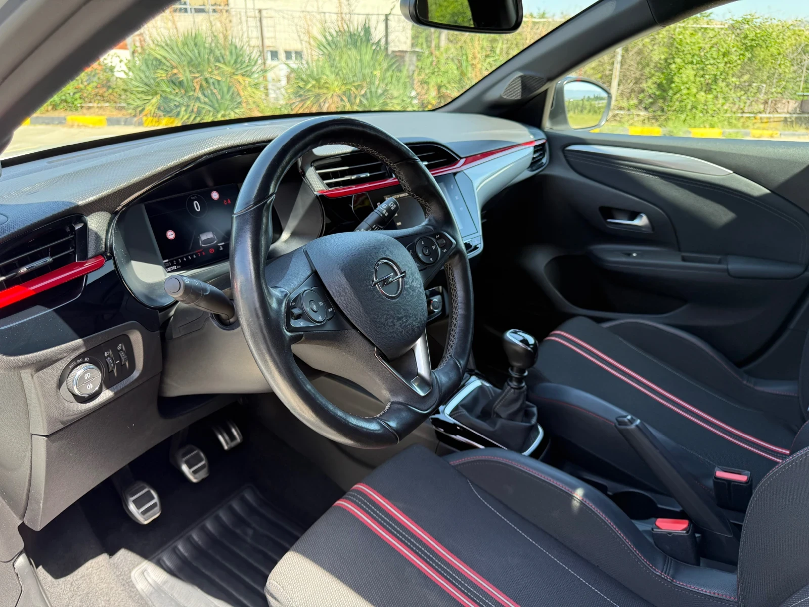 Opel Corsa 1.2 TURBO* GS-line* DIGITAL COCKPIT* KTEO* COC, снимка 8 - Автомобили и джипове - 54820403