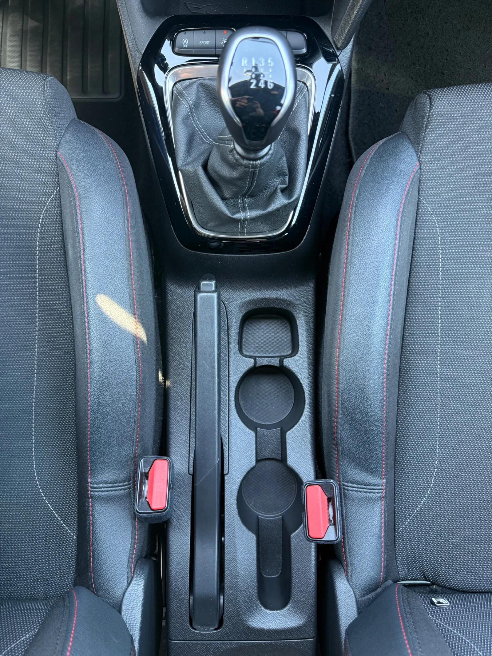 Opel Corsa 1.2 TURBO* GS-line* DIGITAL COCKPIT* KTEO* COC, снимка 15 - Автомобили и джипове - 54820403