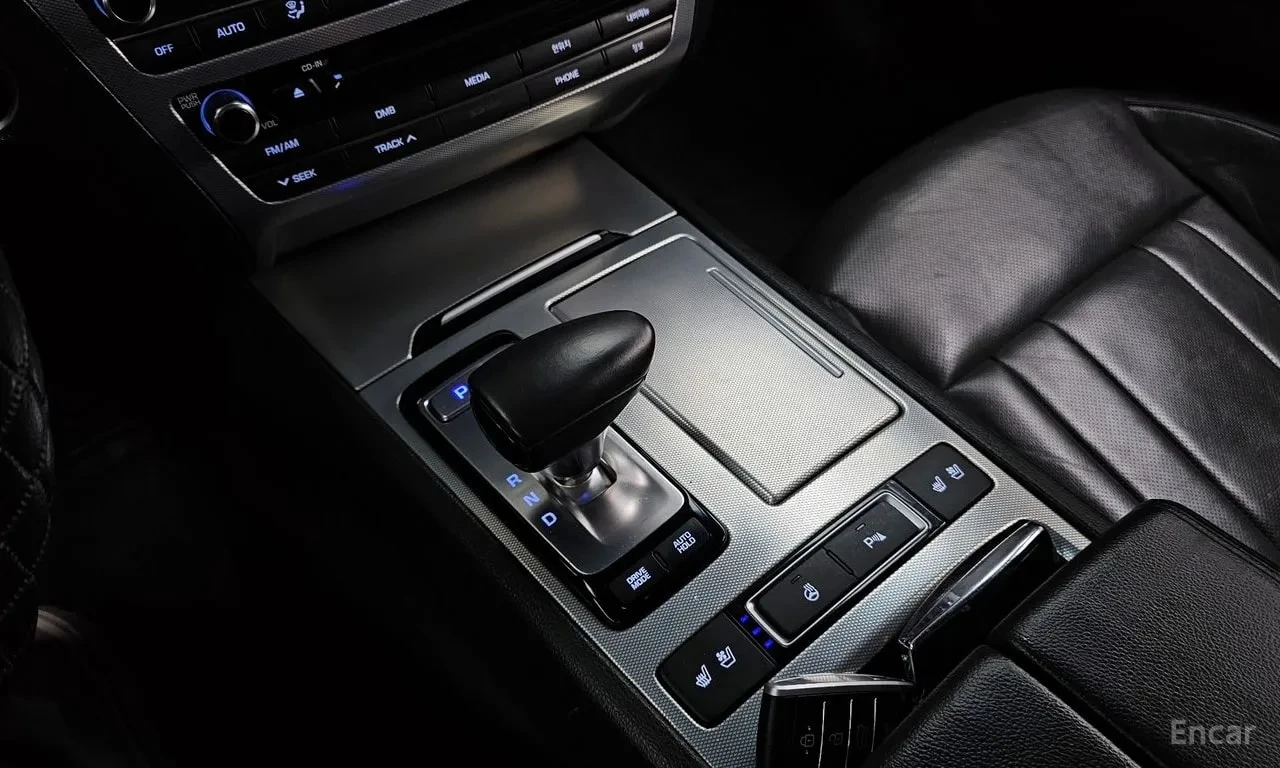 Genesis G80 3.3 GDI AWD* КАМЕРИ* ПОДГРЕВ* ОБДУХВАНЕ* АВТОКРЕДИ, снимка 9 - Автомобили и джипове - 55976526