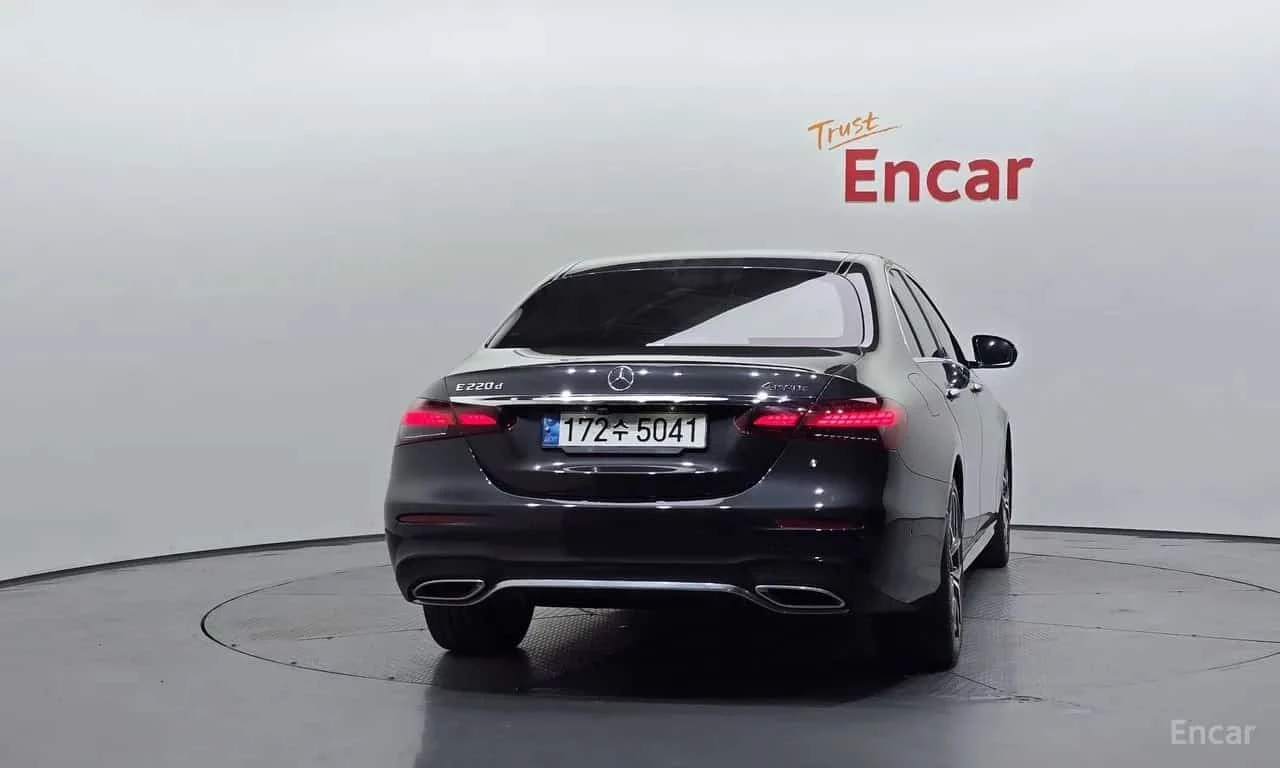 Mercedes-Benz E 220 d 4MATIC AMG Line  / ���� �� �������� | Mobile.bg � ����������� 4