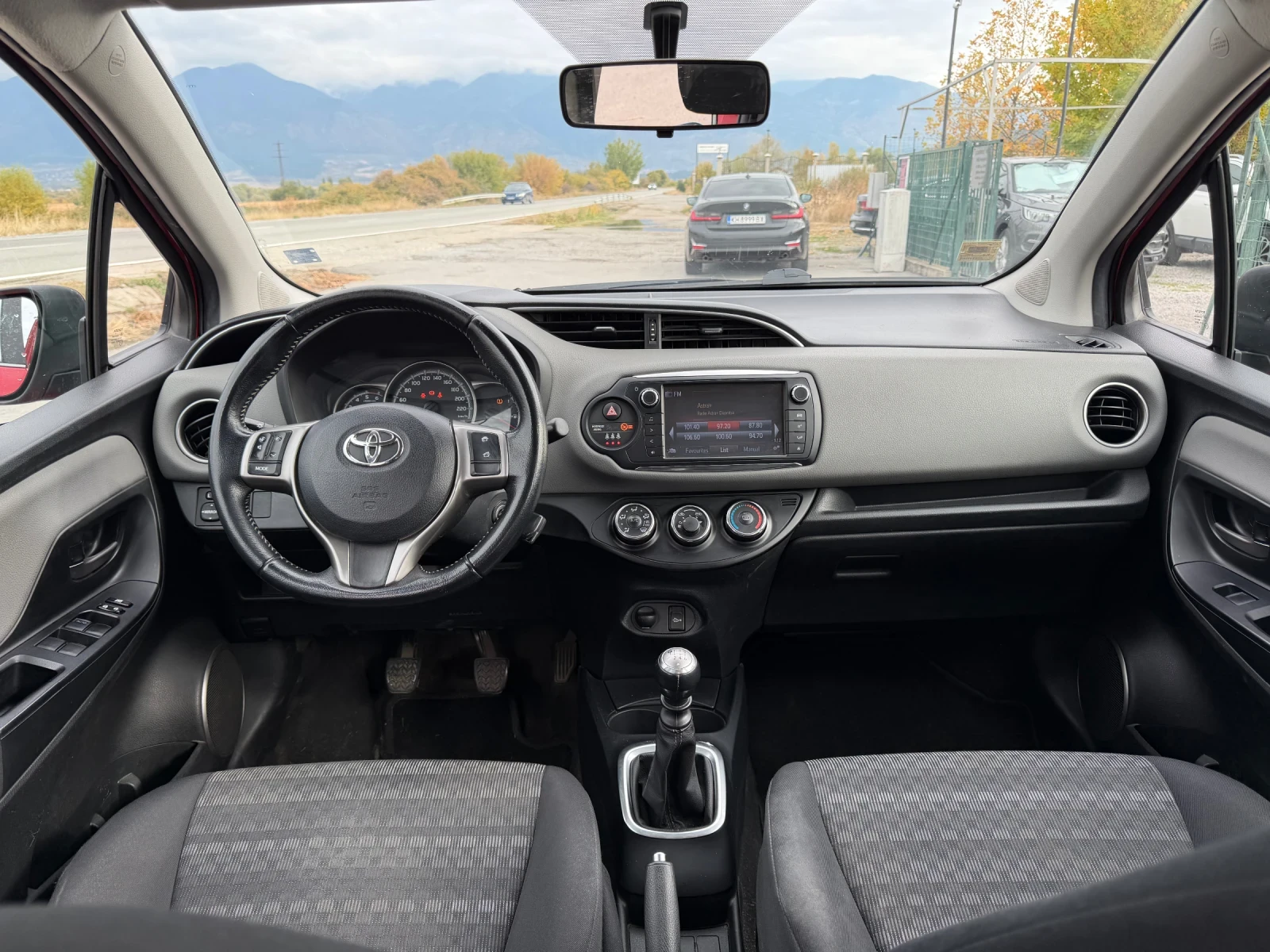 Toyota Yaris 1.4 D4D, снимка 13 - Автомобили и джипове - 56470780