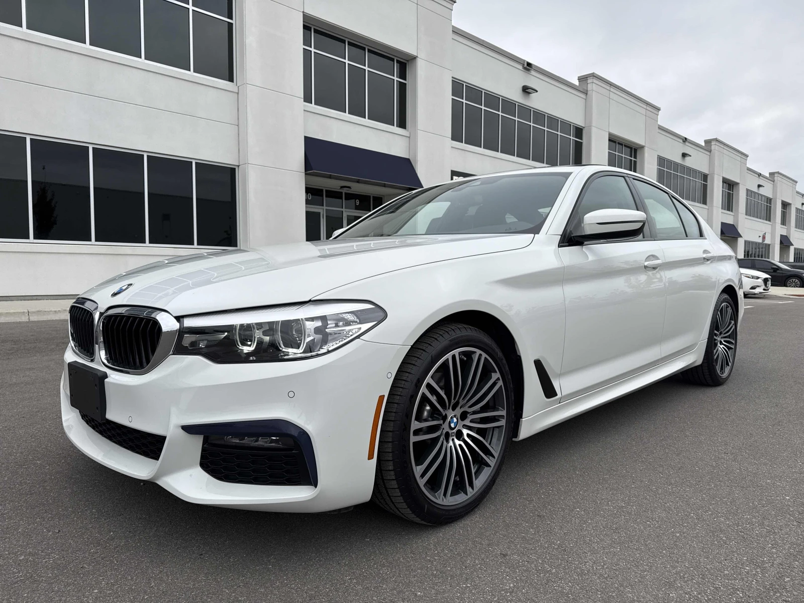 BMW 530 i xDrive / Carfax / ������ | Mobile.bg � ����������� 14