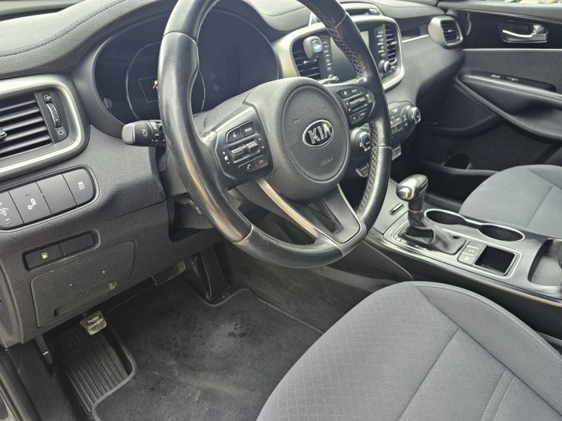 Kia Sorento 3.3 V6 # AWD # 7 МЕСТА # ПРОМО ЦЕНА , снимка 12 - Автомобили и джипове - 47084560