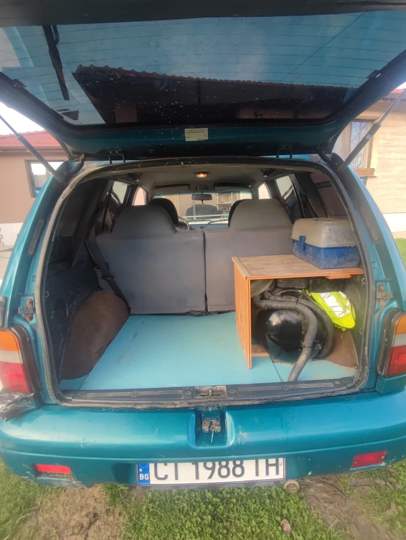 Kia Sportage 2.0, снимка 12 - Автомобили и джипове - 52616386