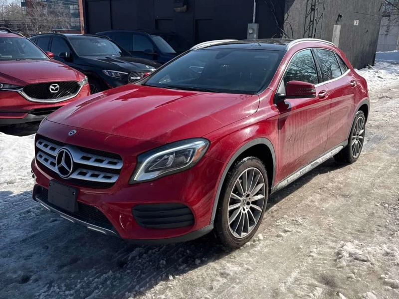 Mercedes-Benz GLA 250 4MATIC AMG PANO * KEYLESS * HARMAN * ПОДГРЕВИ