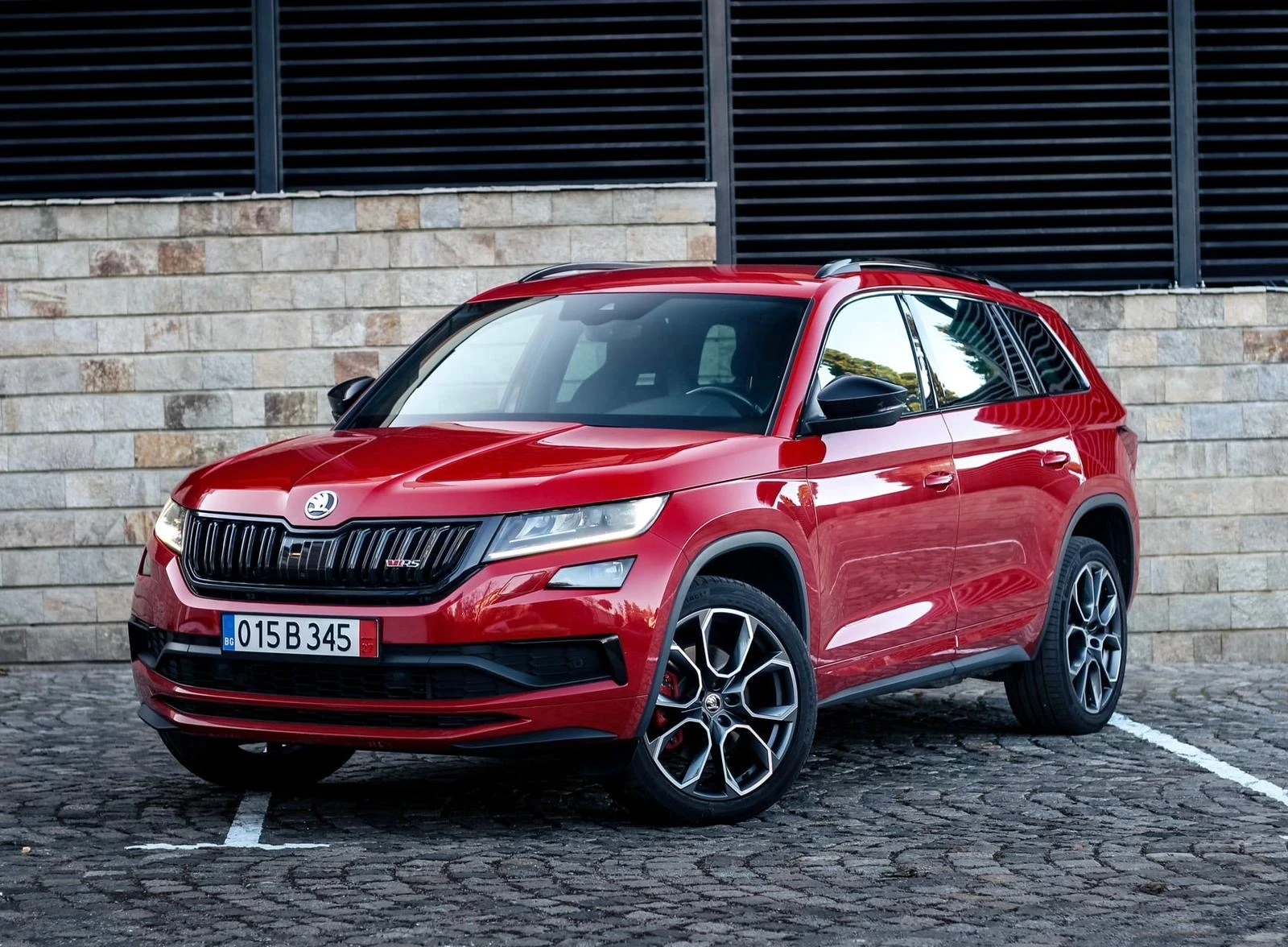 Skoda Kodiaq RS 2.0_BiTDI 240kc_4x4_DSG_2020 г._7m_Velvet Red, снимка 1