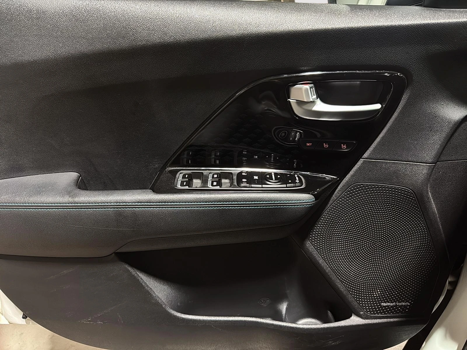 Kia Niro * * * *  | Mobile.bg   8