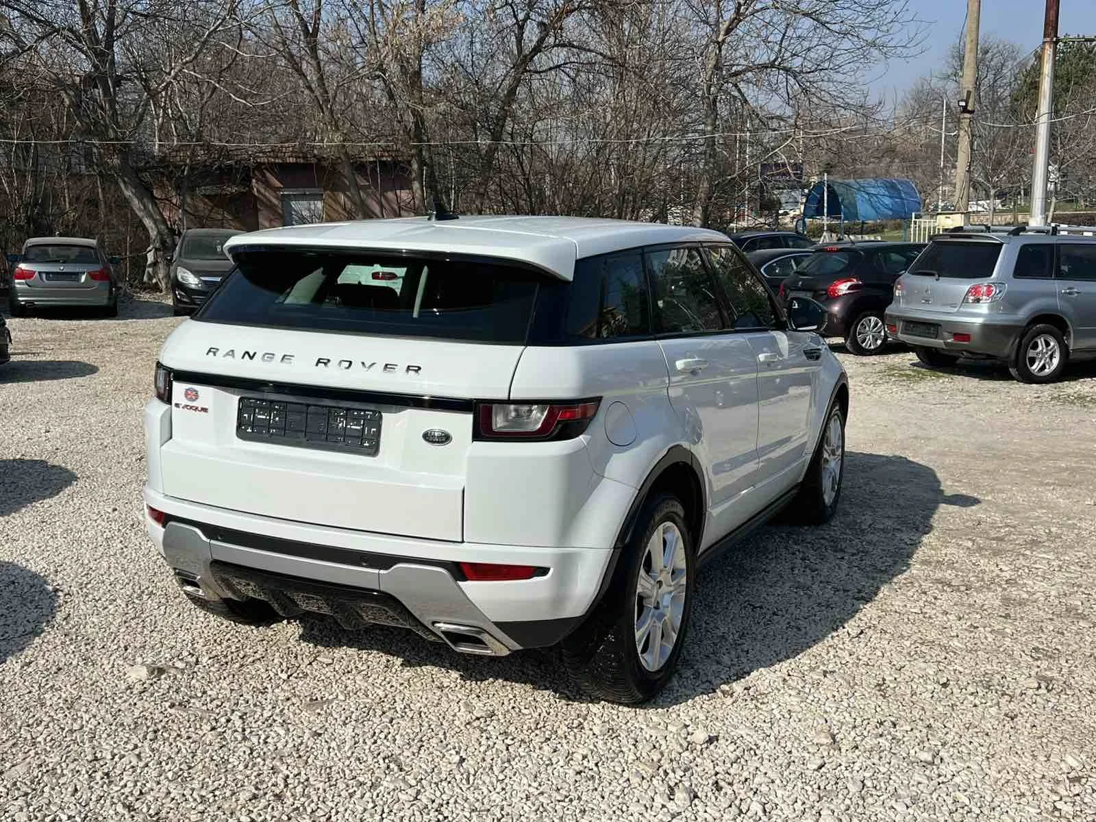 Land Rover Range Rover Evoque 2.0D4x4 R-DYNAMIC , снимка 6 - Автомобили и джипове - 53882184