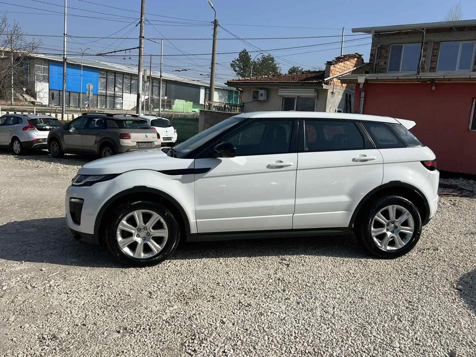 Land Rover Range Rover Evoque 2.0D4x4 R-DYNAMIC , снимка 4 - Автомобили и джипове - 53882184