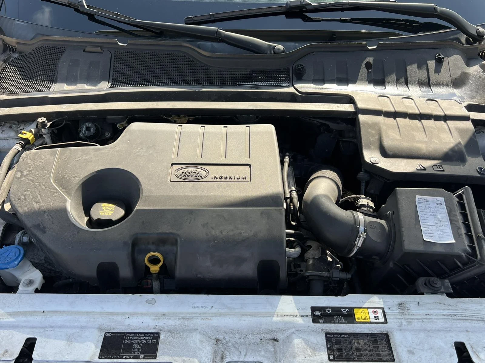 Land Rover Range Rover Evoque 2.0D4x4 R-DYNAMIC , снимка 15 - Автомобили и джипове - 53882184