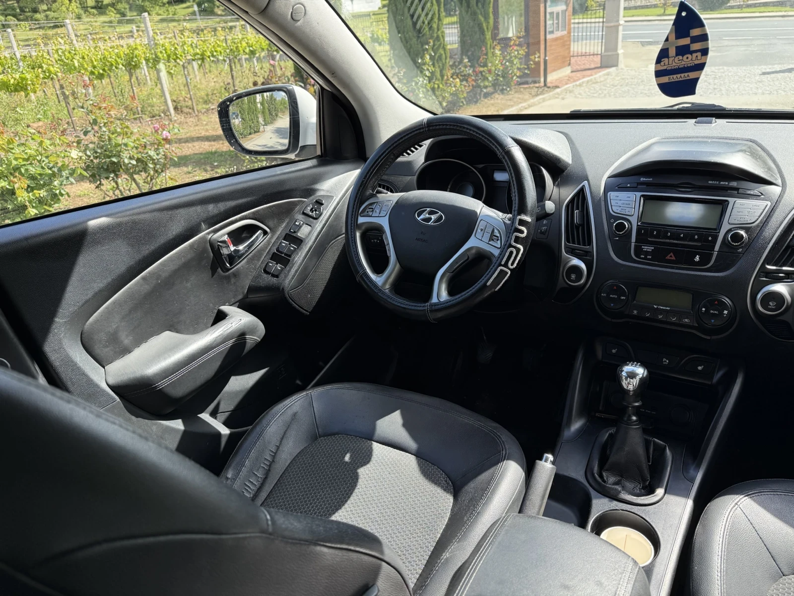 Hyundai Tucson ix35 , снимка 9 - Автомобили и джипове - 54382224