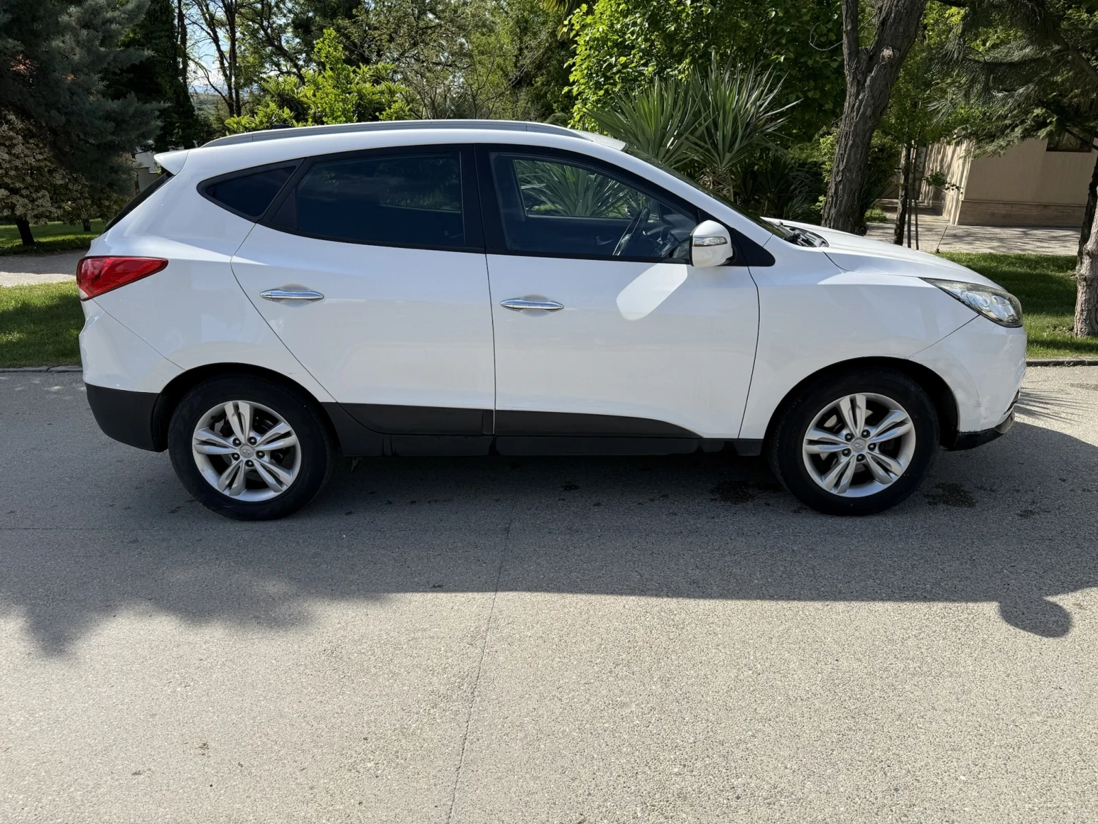 Hyundai Tucson ix35 , снимка 7 - Автомобили и джипове - 54382224