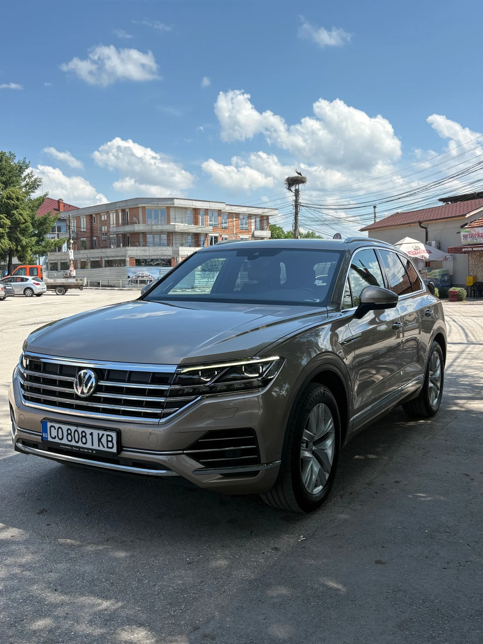 VW Touareg 3.0 V6 TDI 286к.с LED MATRIX, снимка 2 - Автомобили и джипове - 54794358
