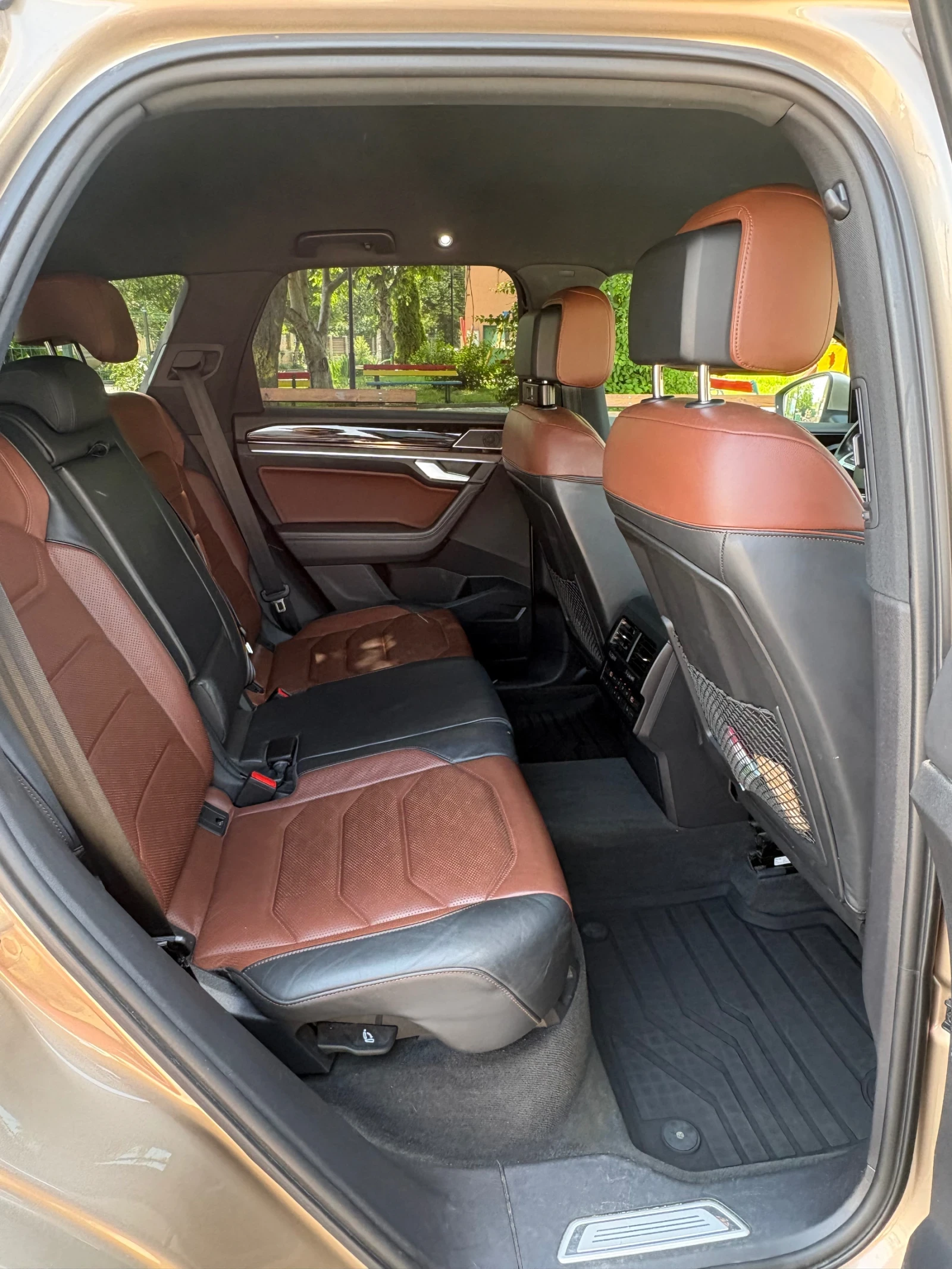 VW Touareg 3.0 V6 TDI 286к.с LED MATRIX, снимка 9 - Автомобили и джипове - 54794358