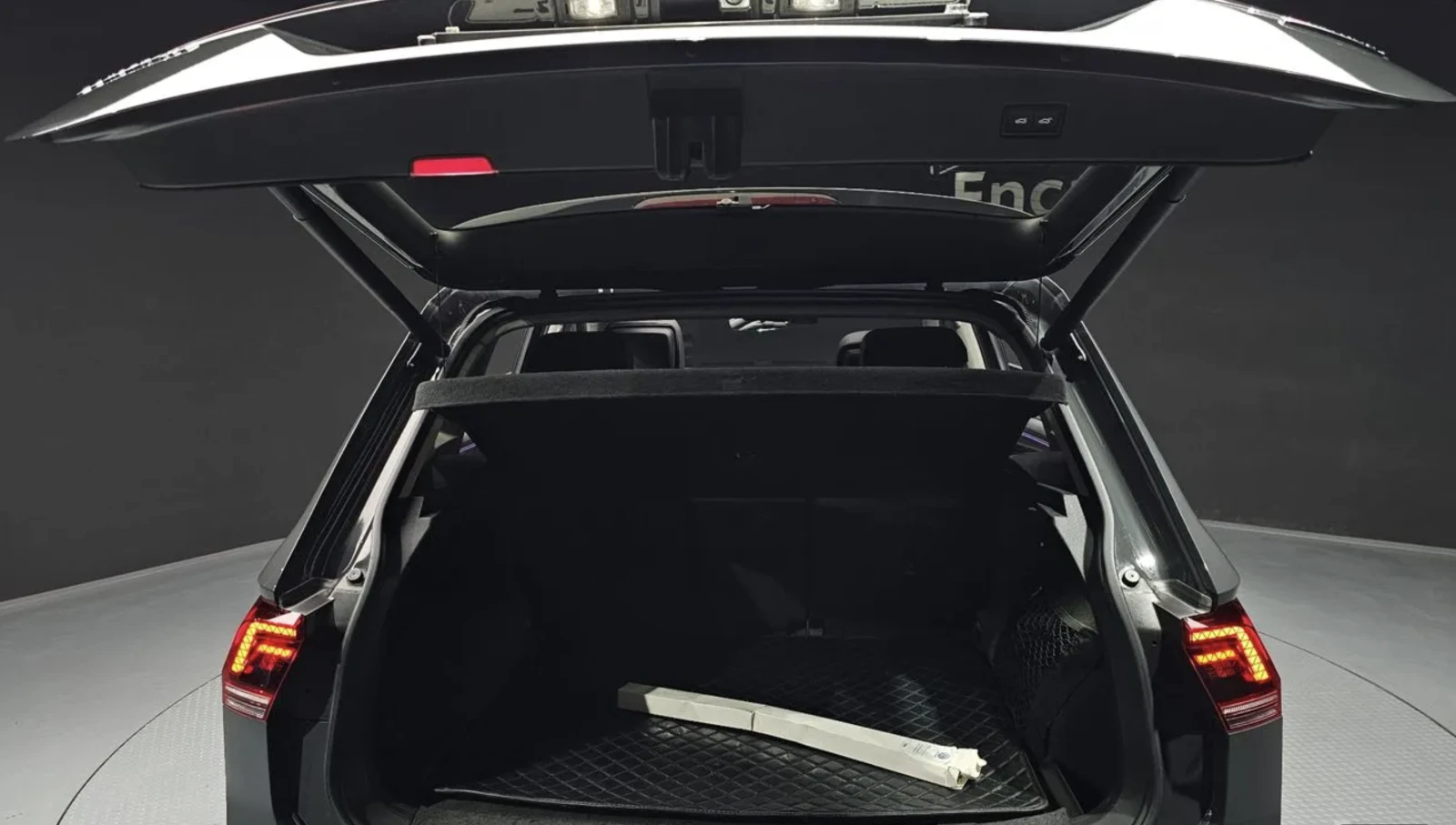 VW Tiguan 2.0 TDI 4MOTION / PRESTIGE / 360 КАМЕРИ / ПАНОРАМА, снимка 17 - Автомобили и джипове - 54854208