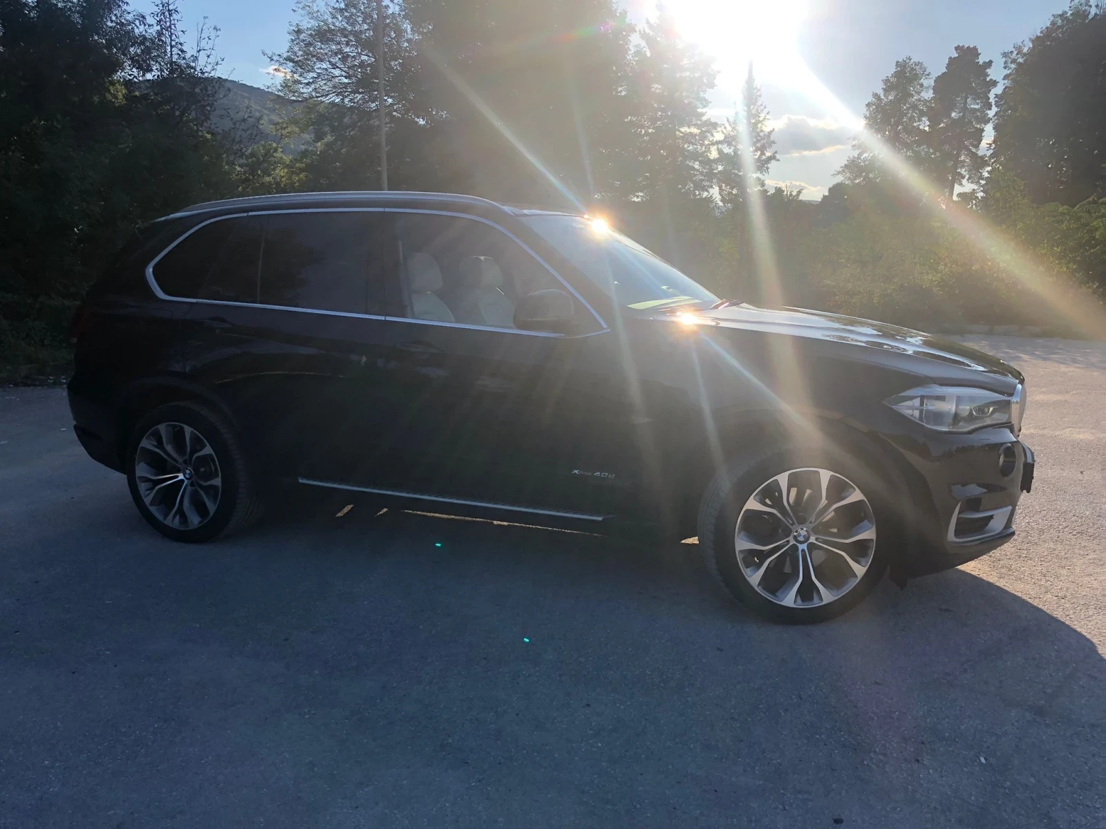 BMW X5 4.0d XDrive/Панорама/Всички екстри/6+ 1 места, снимка 4 - Автомобили и джипове - 55177165