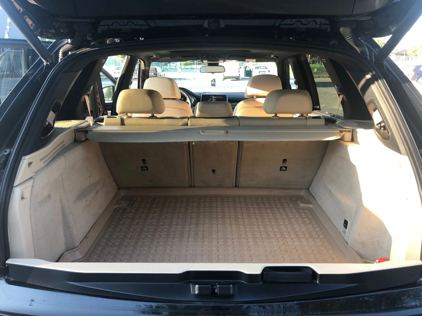 BMW X5 4.0d XDrive/Панорама/Всички екстри/6+ 1 места, снимка 12 - Автомобили и джипове - 55177165