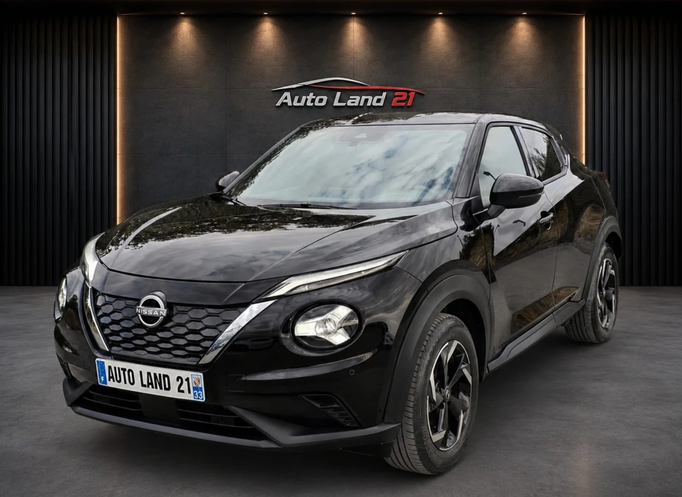 Nissan Juke 1.6i* 143кс* HYBRID* 2000км* 