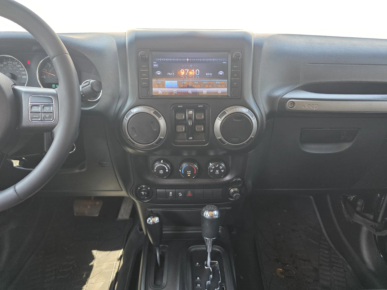 Jeep Wrangler 3.6L UNLIMITED SAHARA , снимка 14 - Автомобили и джипове - 55594490
