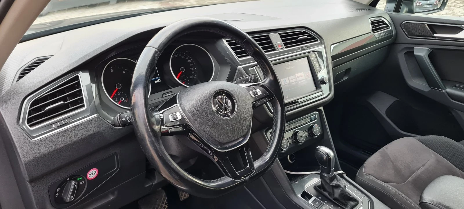 VW Tiguan Higlain, снимка 7 - Автомобили и джипове - 56021283