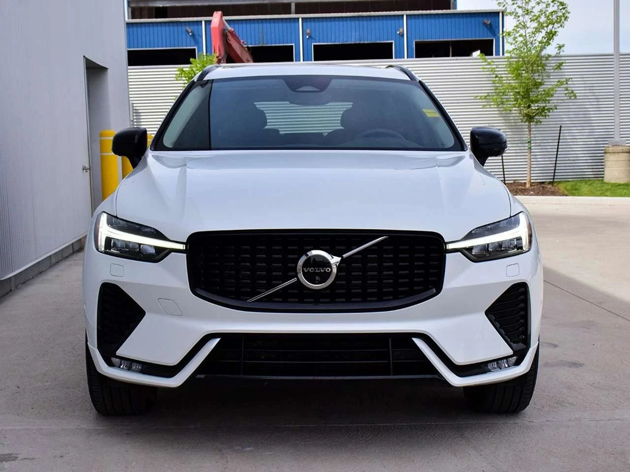 Volvo XC60, снимка 3 - Автомобили и джипове - 56718570