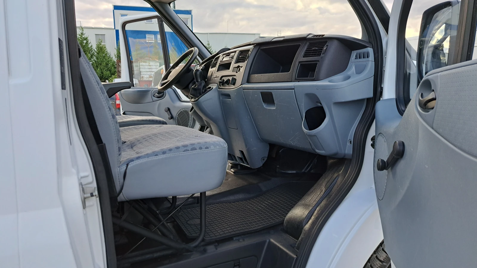 Ford Transit 105000км!!!2.2TDCI, снимка 10 - Бусове и автобуси - 56204571