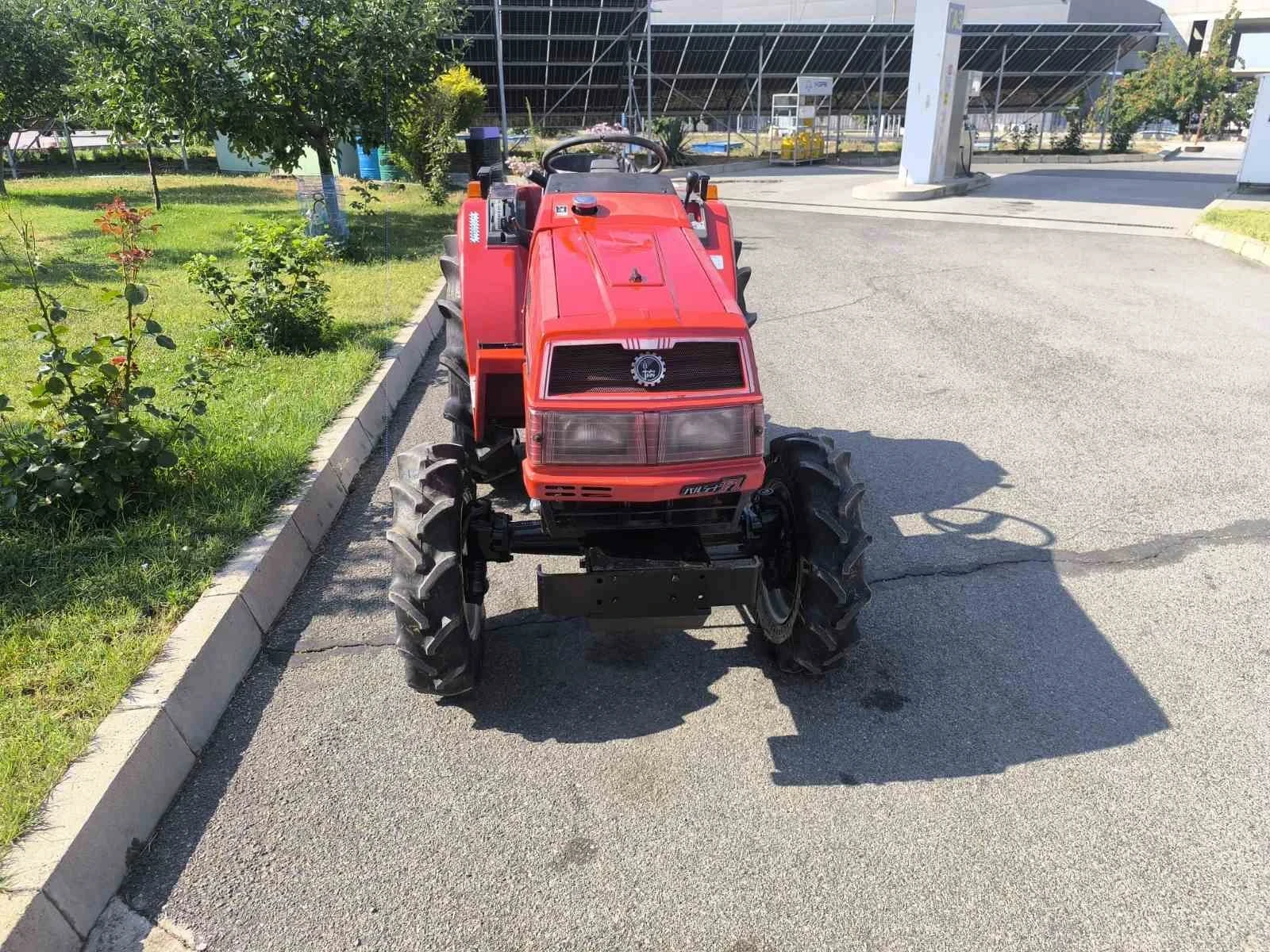 Трактор Mitsubishi