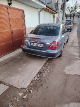 Mercedes-Benz E 220, снимка 5