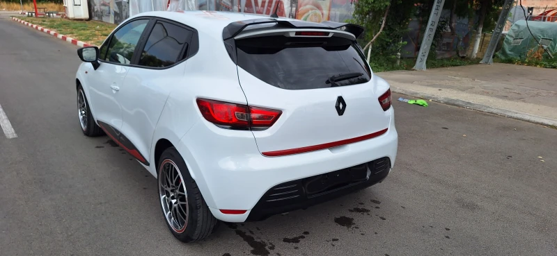 Renault Clio 1.5, снимка 10 - Автомобили и джипове - 47444087