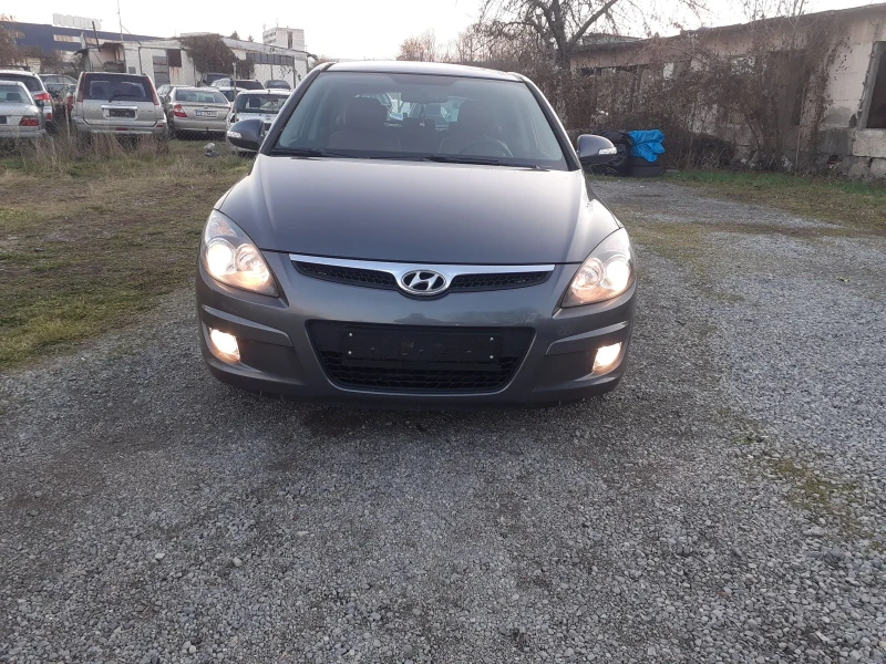 Hyundai I30 1.6 Като нова EDITION , снимка 1 - Автомобили и джипове - 48636046