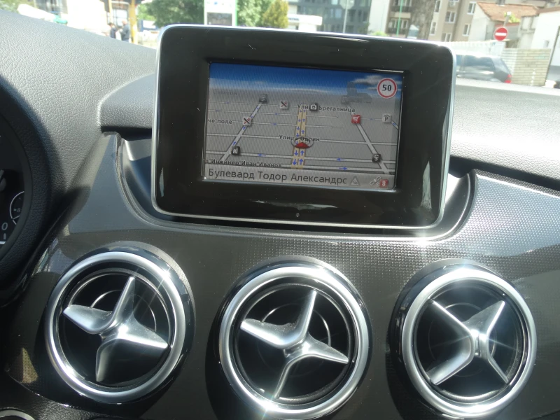 Mercedes-Benz B 180 1.6 I AUTOMAT, снимка 11 - Автомобили и джипове - 46835564