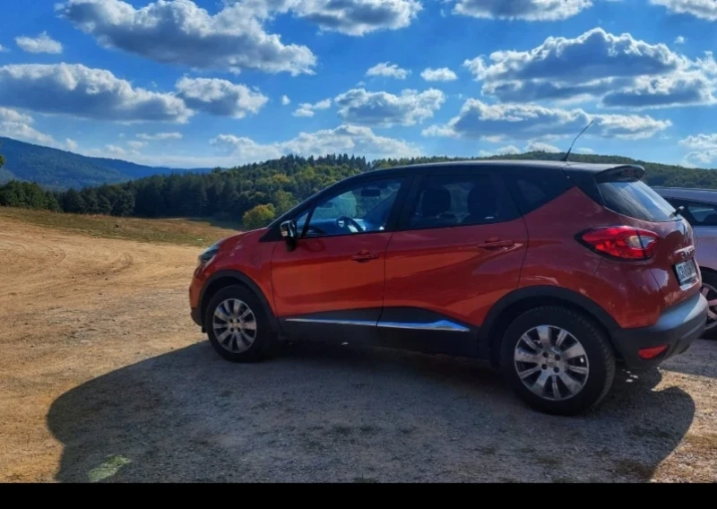 Renault Captur, снимка 2 - Автомобили и джипове - 48452379